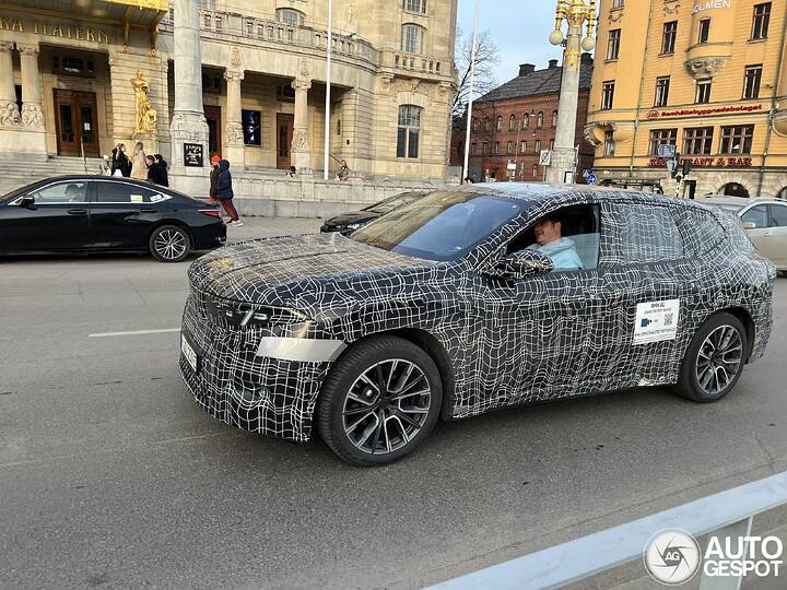 bmw-ix3-f2579-c977215032025163129_8