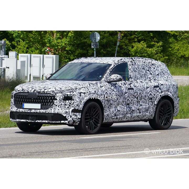 New Audi Q7 spotted in Ingolstadt!#Audi #q7 #audiq7 #quattro #sq7 #sline #prototype #erlkönig #spyshot #carspy #Germany #luxury #lifestyle #suv #vorsprungdurchtechnik (1)