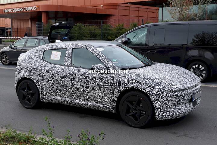 imgi_55_the-hyundai-ioniq-3-spied-with-concept-three-cues-tesla-esque-pleos-infotainment-system-260327_1