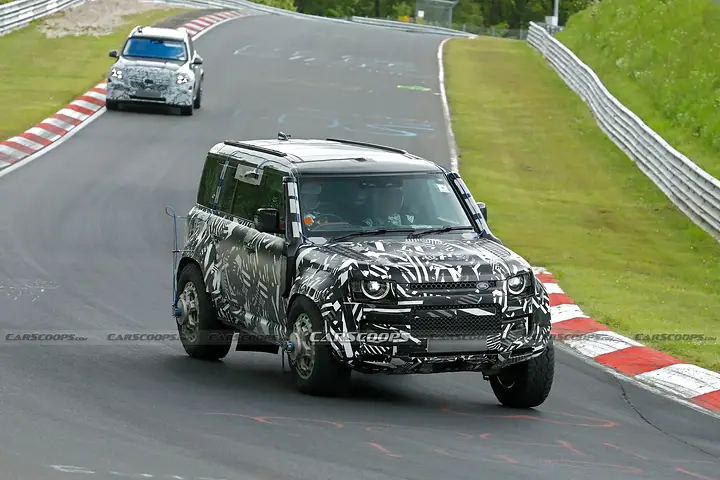 Land-Rover-Defender-Extreme-Spy-Shots-newcarscoops-3