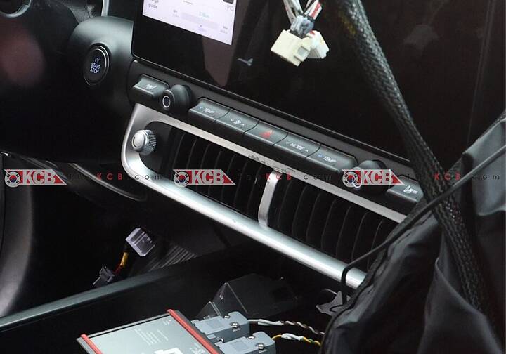 Hyundai-ioniq-3-interior-leaked-6