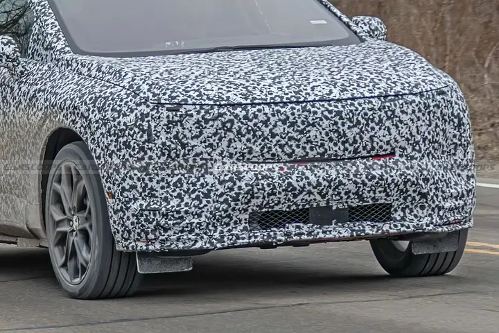 2026-Cadillac-Optiq-V-0206-3-1024x683