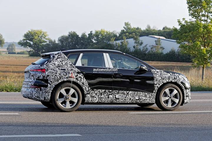 imgi_45_audi-spied-testing-q4-e-tron-facelift-redesigned-bumpers-join-revised-light-clusters_10