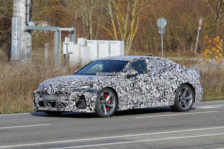 imgi_37_the-audi-rs-6-sedan-is-making-a-comeback-should-the-four-door-bmw-m5-worry-261092_1