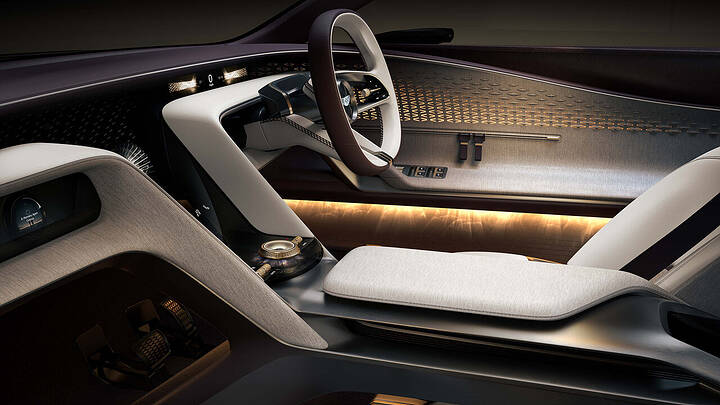 29 - EXP 15 Interior