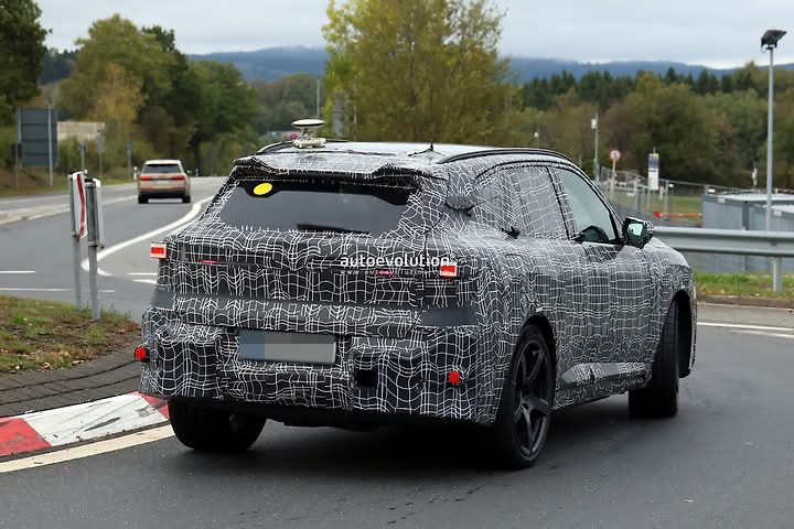 meet-the-first-ever-bmw-x5-m-electric_12