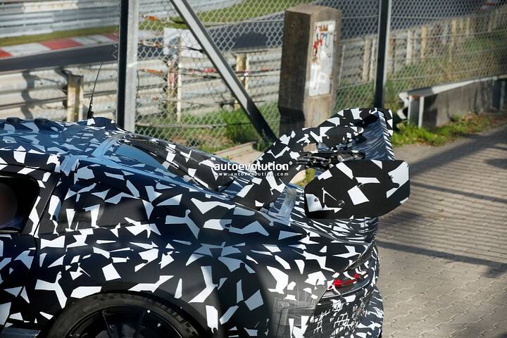 spy-photos-2027-mercedes-amg-gt-black-series-looks-more-production-ready-than-ever-before_9
