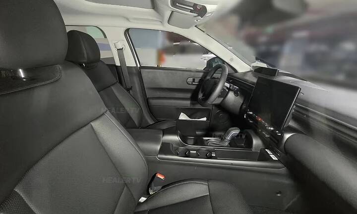 imgi_43_2027 Hyundai Elantra's base trim newcarscoops_image