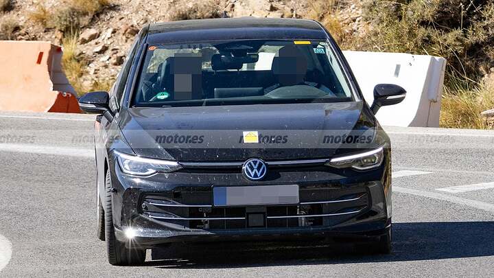 Volkswagen tendrá su propio Toyota Corolla, cazado el primer Golf híbrido HEV de la historia 3