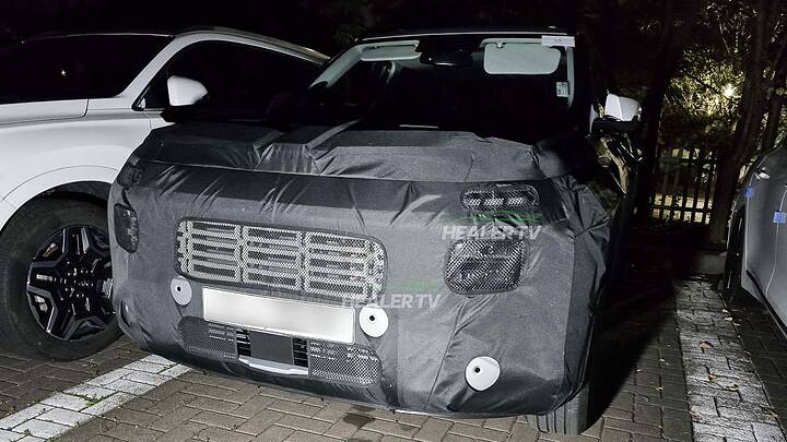 2025-hyundai-venue-new-gen-spied-first-time-2