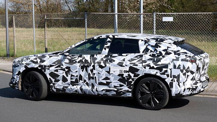 Following the Mazda6e comes a new SUV, the electric Mazda CX-6e has been spotted in Europe.