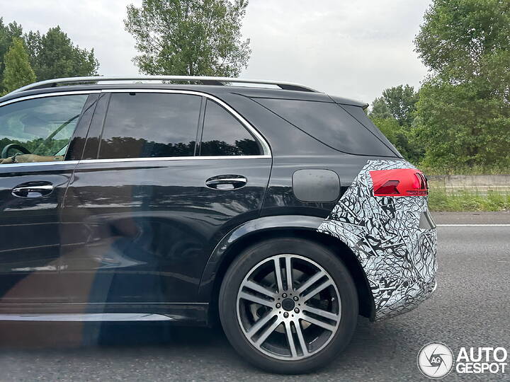 mercedes-benz-gle-klasse-facelift-2026-668c7-c431616062025212033_3