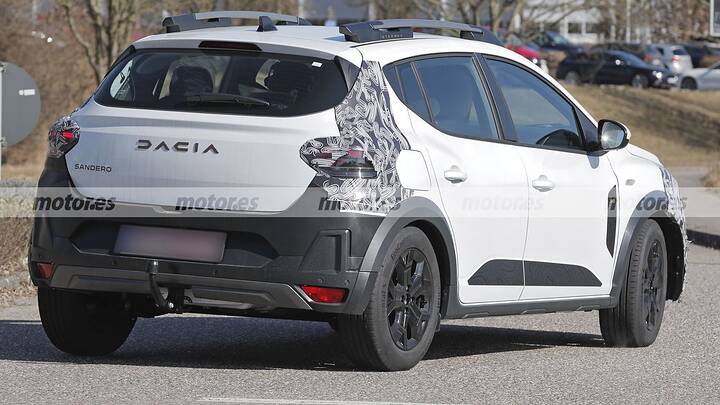 dacia-sandero-stepway-facelift-2026-fotos-espia-2025107104-1741683388_12