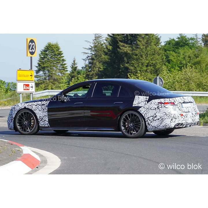 Mercedes-AMG S63 facelift spied with new front and rear end!#Mercedes #amg #sclass #s63amg #mer (2)