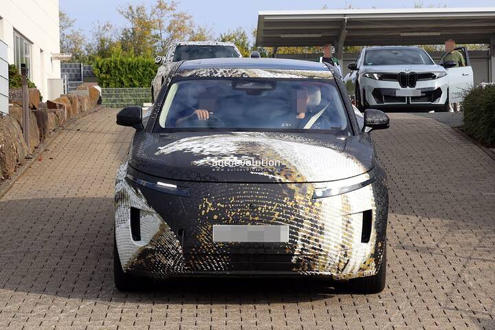 new-gt-is-the-fifth-range-rover-model-and-its-unlike-any-other_1