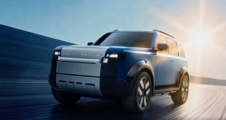 New Land Rover Freelander. Andrà a sostituire la Discovery Sport e la Evoque, sarà sia ibrida ch (1)