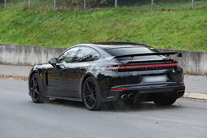 imgi_52_2027-porsche-panamera-turbo-gt-packs-electrified-v8-muscle_13