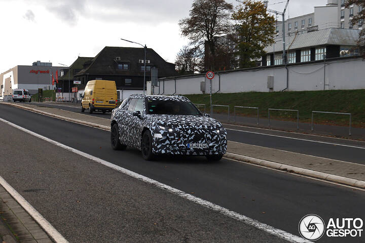 mercedes-benz-eqr-2026-64183-c835023102025085040_3