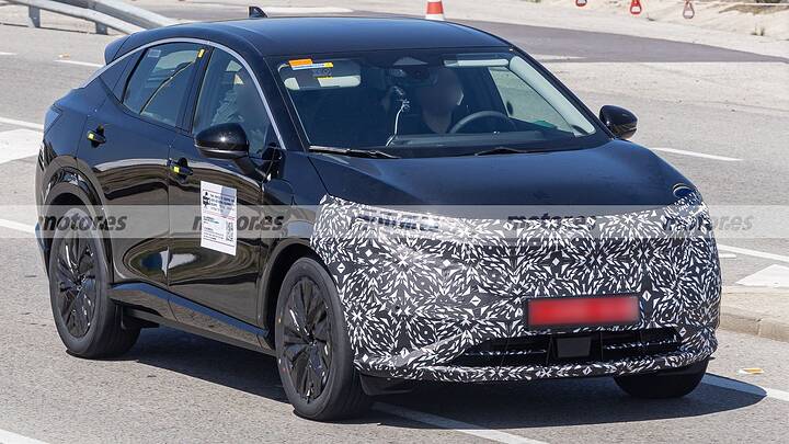 nissan-ariya-facelift-2026-fotos-espia-2025107889-1745588661_4