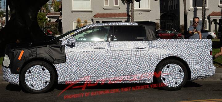 2028 Ford $30,000 electric midsize truck_newcarscoops__7-2048x945
