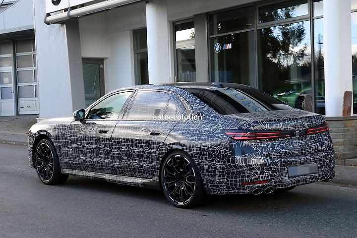 alpina-prepping-new-7er-flagship-sedan-spied-in-a-premiere_18