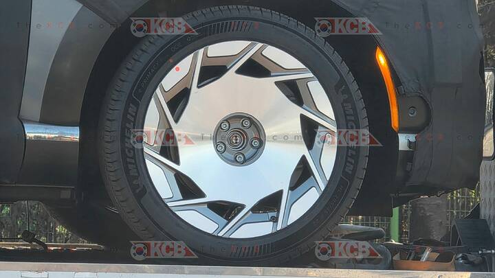 genesis-gv90-us-spec-model-spied2-scaled