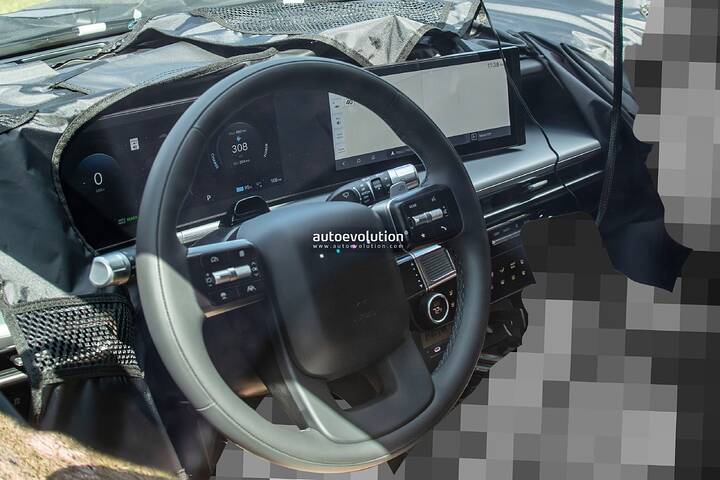 2025-hyundai-ioniq-9-spied-inside-and-out-looks-proper-for-a-us-made-three-row-suv_30