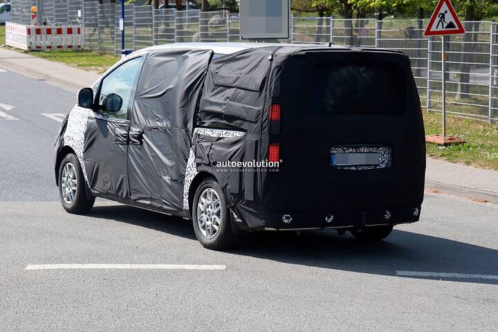 starship-like-hyundai-staria-minivan-is-finally-getting-ev-power_15