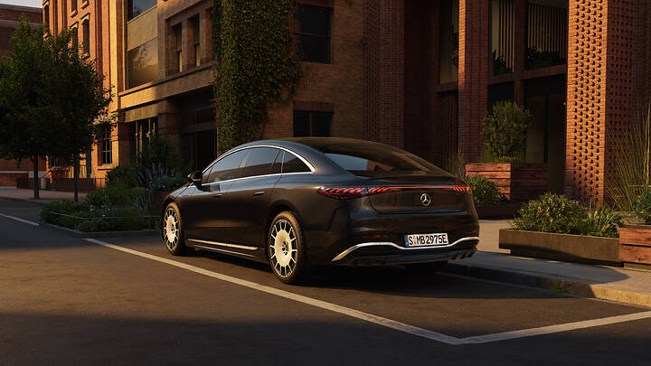 2027 Mercedes-Benz EQS-newcarscoops-0110-005