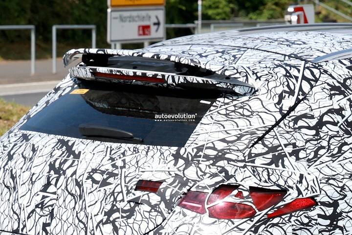 imgi_46_2026-mercedes-amg-cla-shooting-brake-eq-shows-destroyed-tires-after-nurburgring-testing_10