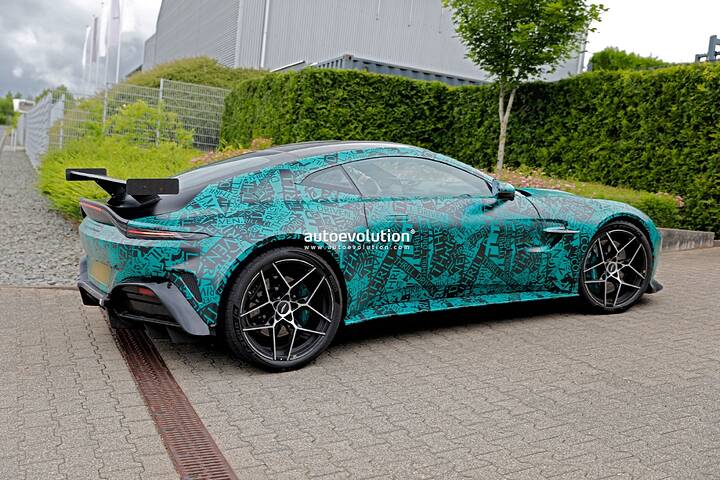 spy-photos-2027-aston-martin-vantage-rs-newcarscoops-with-more-production-intent-parts_20