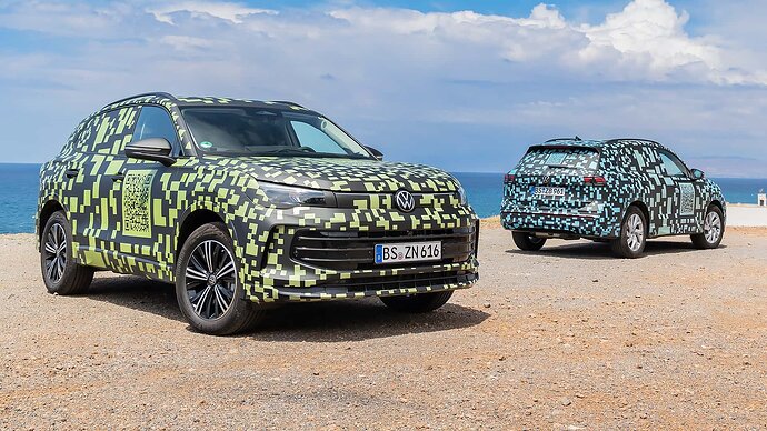 vw-tiguan-2023-covered-drive (4)