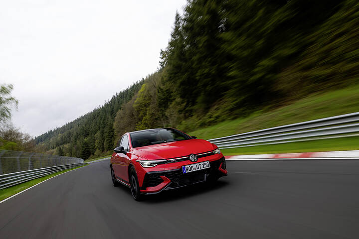 Golf GTI EDITION 50 (1)