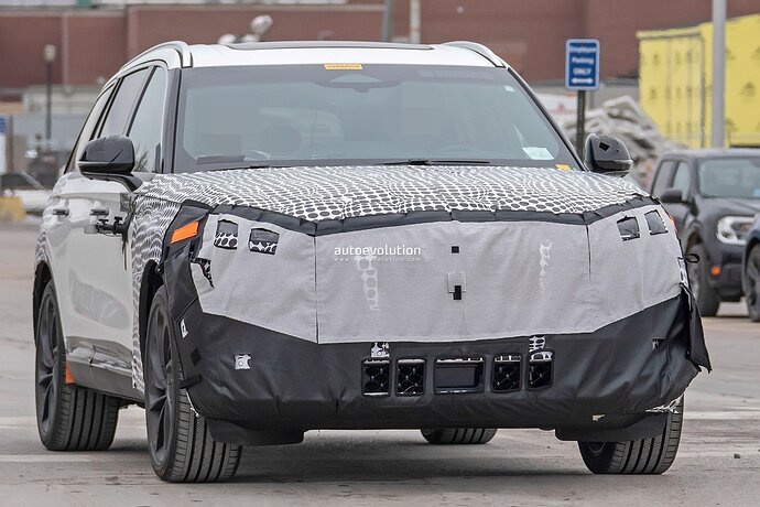 2024-lincoln-aviator-facelift-shows-restyled-front-end-new-infotainment-activeglide_3