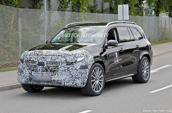 2027-mercedes-benz-maybach-gls-class-facelift-spy-shots--photo-credit-baldauf_100927711_h