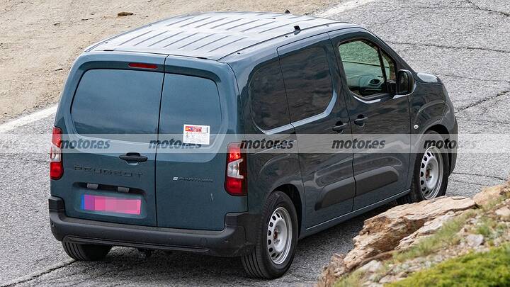 peugeot-e-partner-2027-fotos-espia-2026114542-1780481500_13