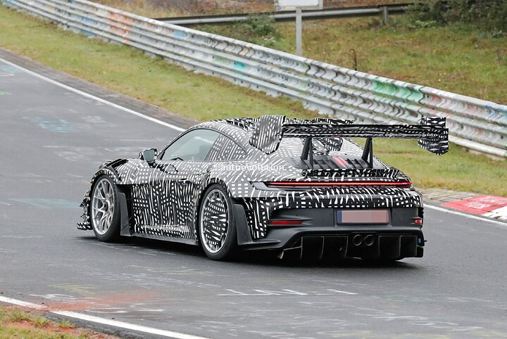 porsche-911-gt3-rs-mr-by-manthey-wants-to-be-crowned-the-new-king-of-the-ring_9