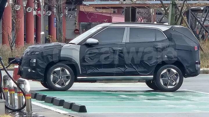 hyundai-creta-ev-left-side-view1