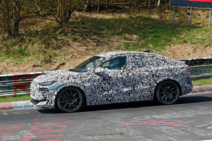 2027 Audi RS Q6 Sportback e-tron was spied -newcarscoops_10image