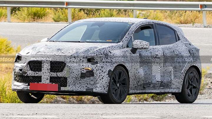 El nuevo Clio híbrido de 160 CV se queda corto, se descubre el secreto de Renault que apunta a las siglas RS 5