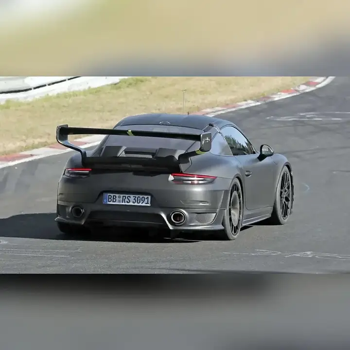 Efsane Flachbau Geri mi Dönüyor Porsche, Nürburgring’de gizemli bir Slantnose 911 prototipi ile (3)