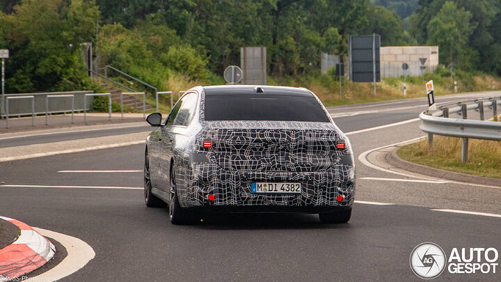 bmw-7-series-g70-2026-d919a-c111719072025104523_8