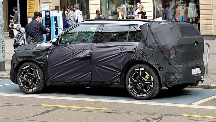2026 Kia EV3 GT spotted in Europe_6280553393103256798_n