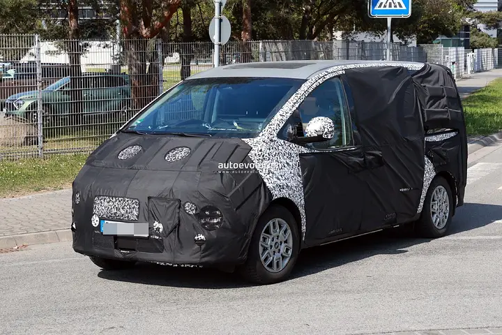 starship-like-hyundai-staria-minivan-is-finally-getting-ev-power_7