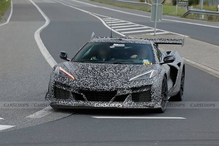Chevrolet-Corvette-Z06-5