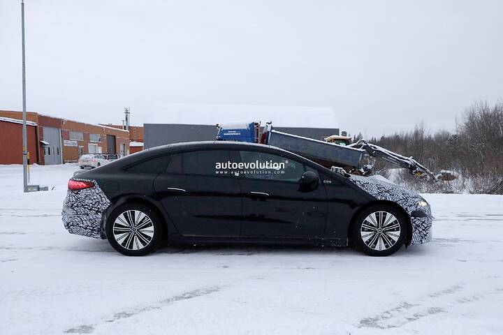 imgi_41_mercedes-eqs-is-getting-a-new-face-newcarscoops_6