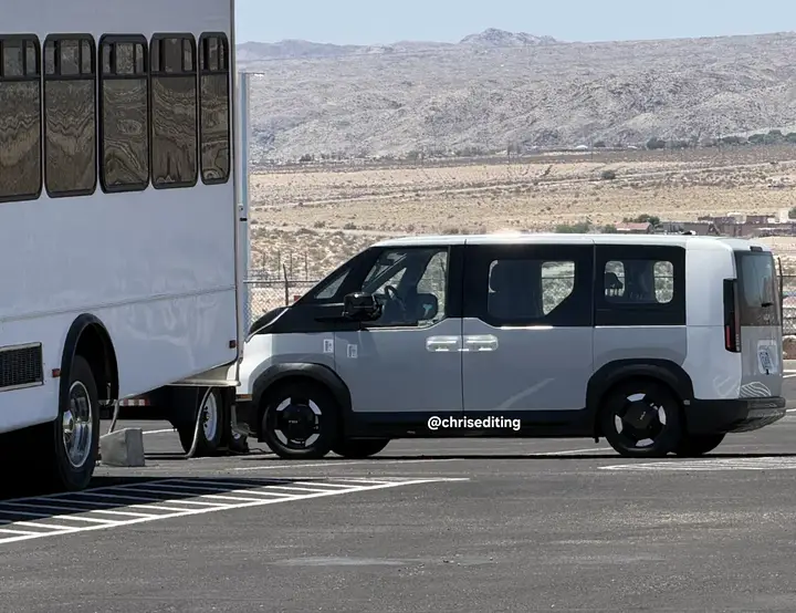 Kia-PV5-spied-testing-in-arizona-980x755.jpg