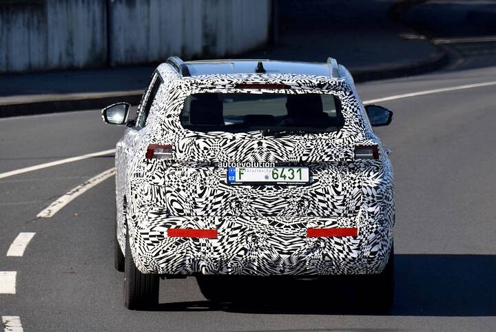 2025-skoda-kylaq-spied-one-last-time-before-november-6-debut_33