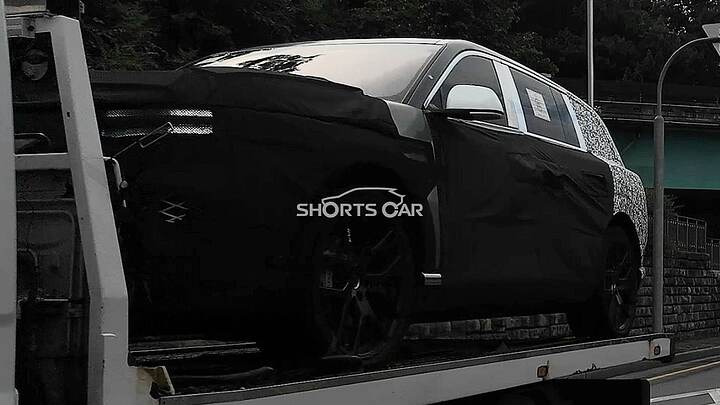 Two-tone GV90_newcarscoops_1757115484769