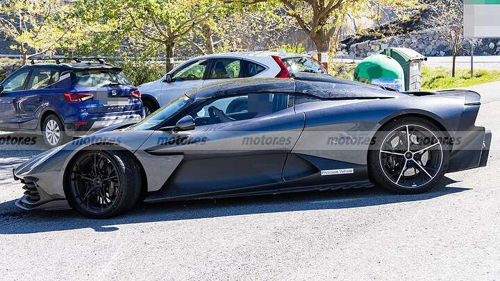 aston-martin-valhalla-2027-fotos-newcarscoops-2026113927-17776493798